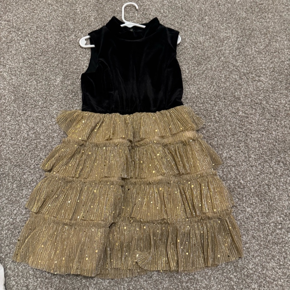 Black and Gold Sleeveless Dress